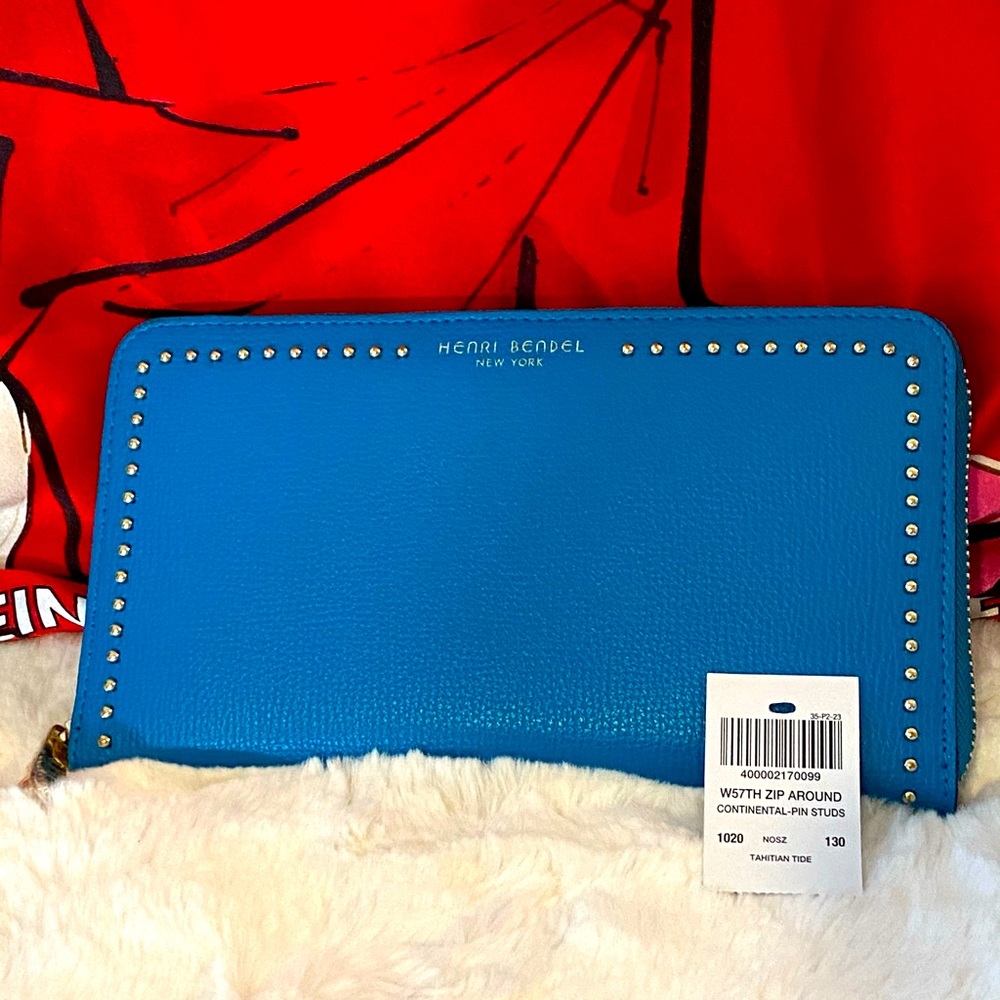 Henri Bendel W57th Zip Around Continental Wallet